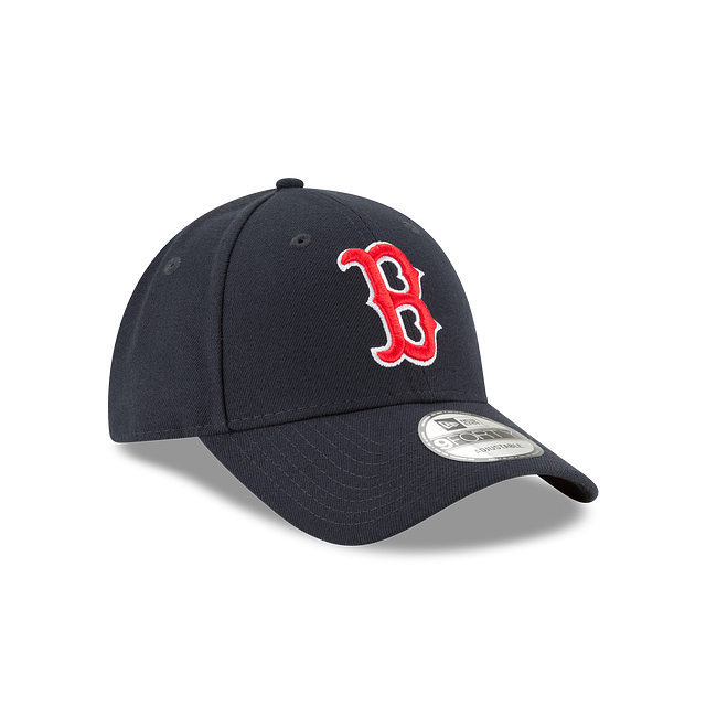 https://cdn.shopify.com/s/files/1/0601/2554/4675/products/10047511_9FORTY_THELEAGUE_BOSRED_GAME_3QR.png?v=1674078837
