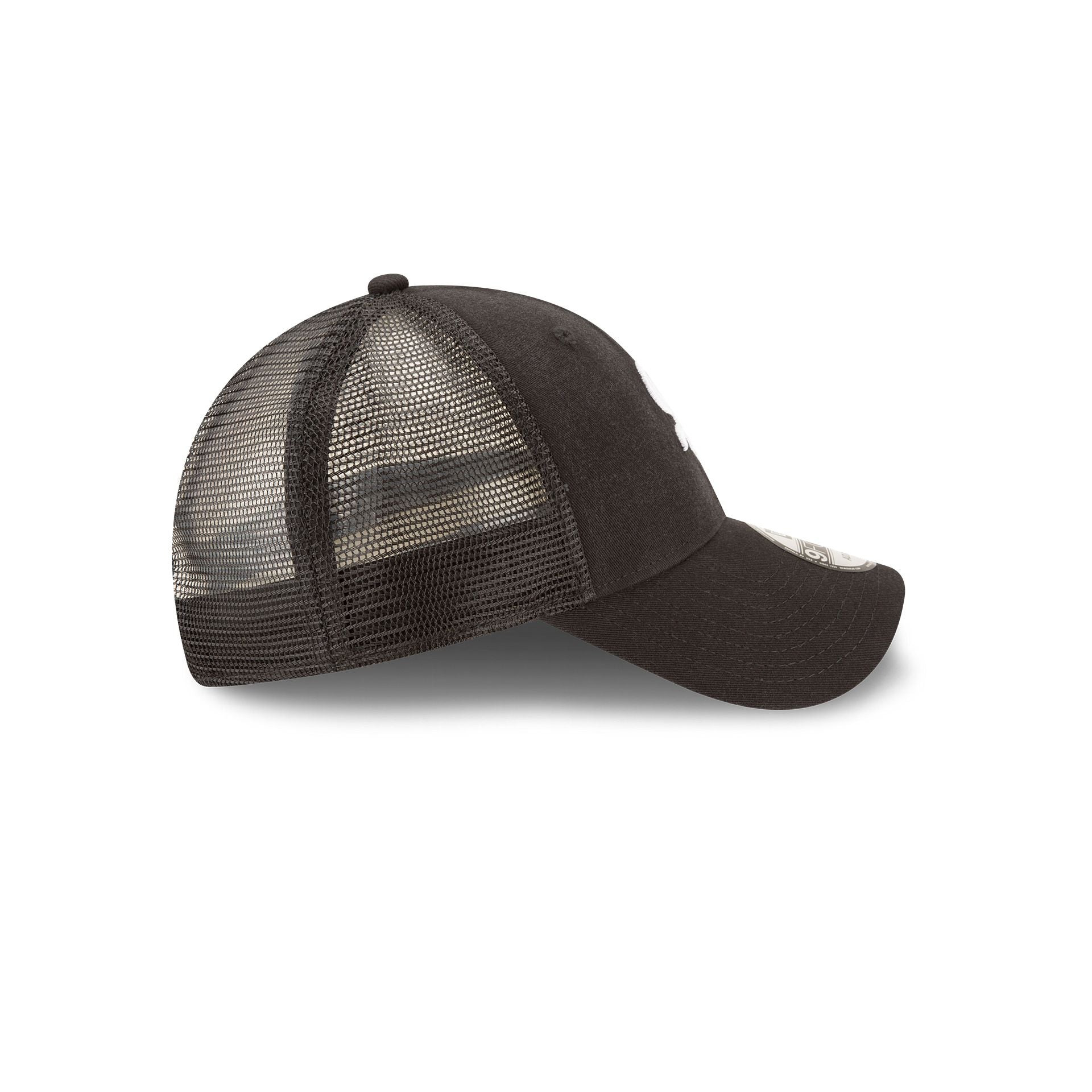 https://cdn.shopify.com/s/files/1/0601/2554/4675/files/11591210_9FORTY_TRUCK940CHIWHIPRI_CHIWHI_OTC_RSIDE.jpg?v=1707163384