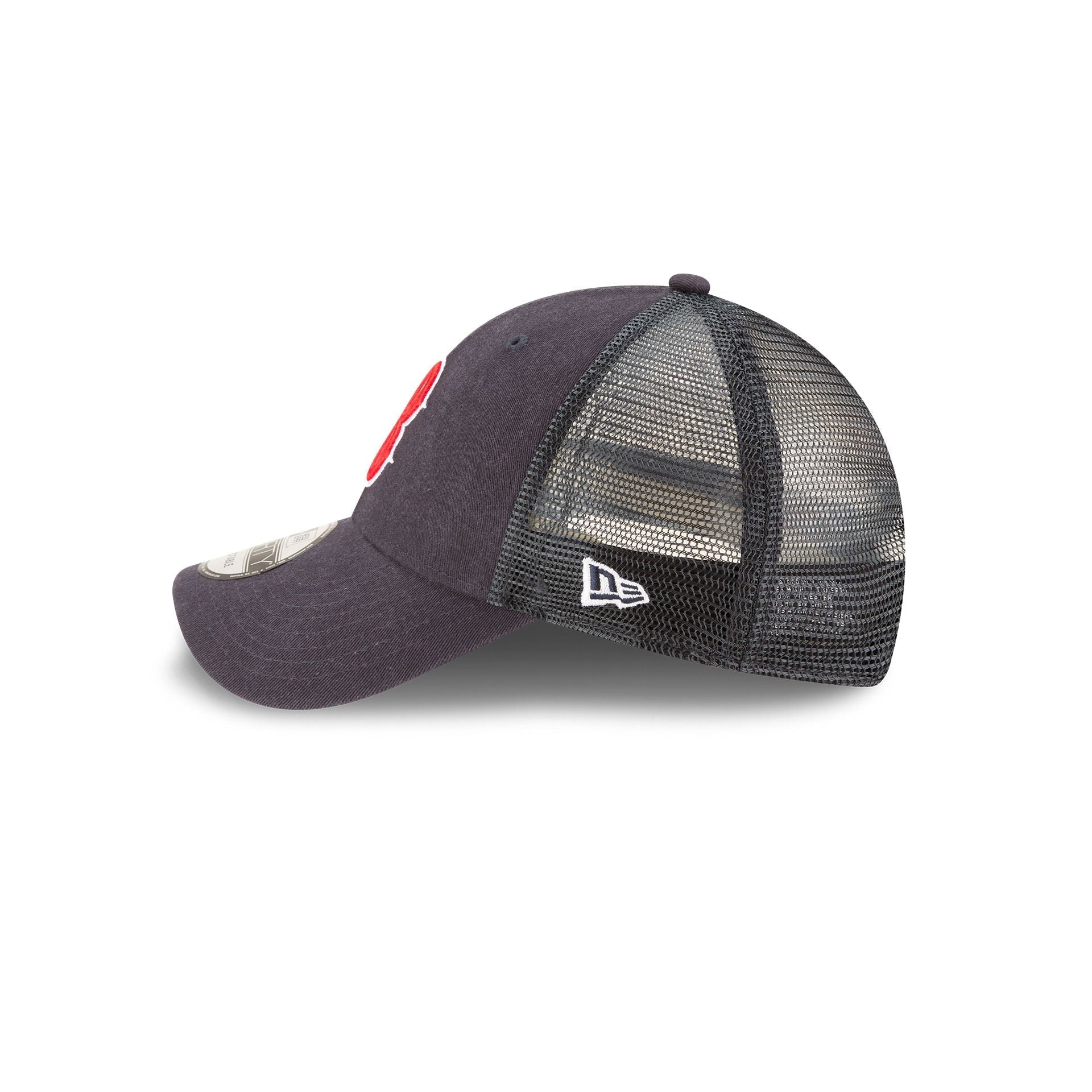 https://cdn.shopify.com/s/files/1/0601/2554/4675/files/11591212_9FORTY_TRUCK940BOSREDPRI_BOSRED_OTC_LSIDE.jpg?v=1707163384