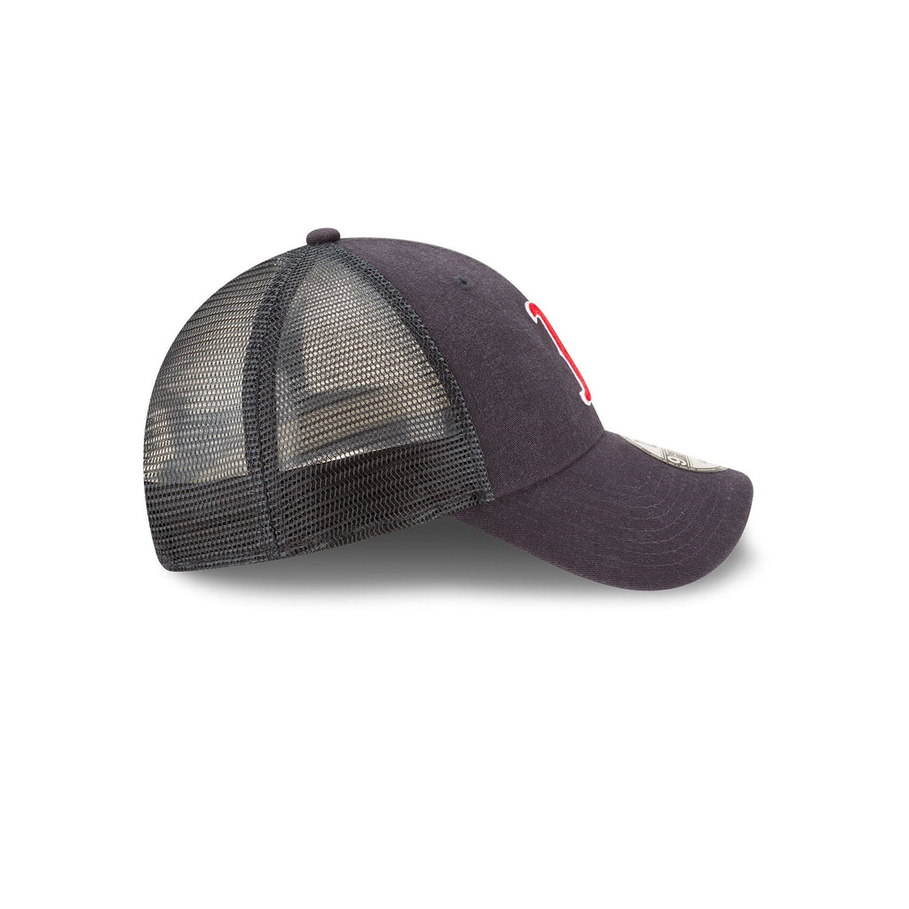 https://cdn.shopify.com/s/files/1/0601/2554/4675/files/11591212_9FORTY_TRUCK940BOSREDPRI_BOSRED_OTC_RSIDE.jpg?v=1707163384