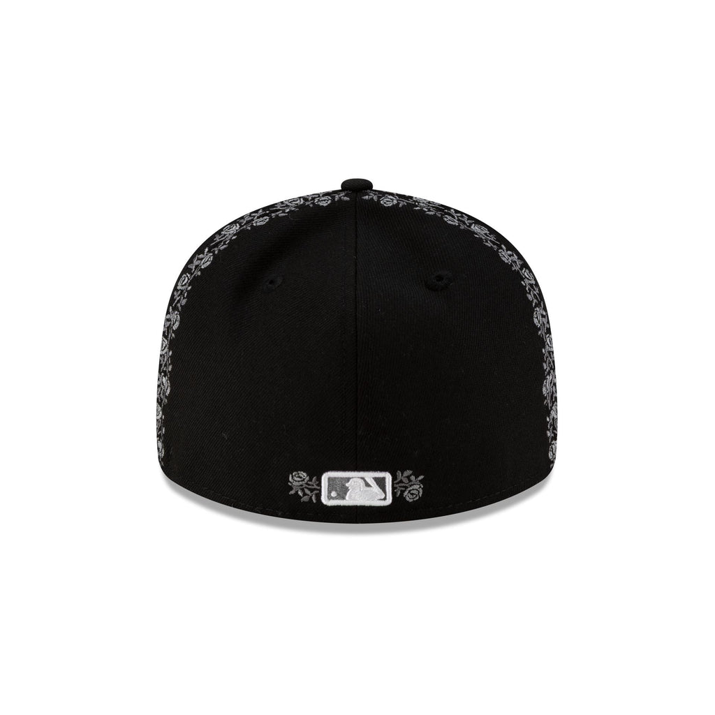 https://cdn.shopify.com/s/files/1/0601/2554/4675/files/14736991_LP59FIFTY_JAPANFW25_CHIWHI_BLACK_R.jpg?v=1761576592