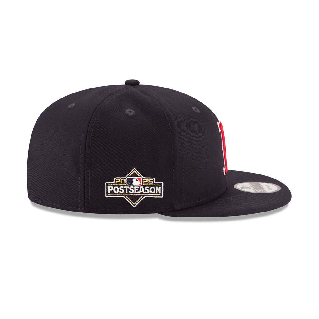 https://cdn.shopify.com/s/files/1/0601/2554/4675/files/14940076_9FIFTY_MLBOTCPOSTSEASONSP25_BOSRED_OTC_RSIDE.jpg?v=1758891979