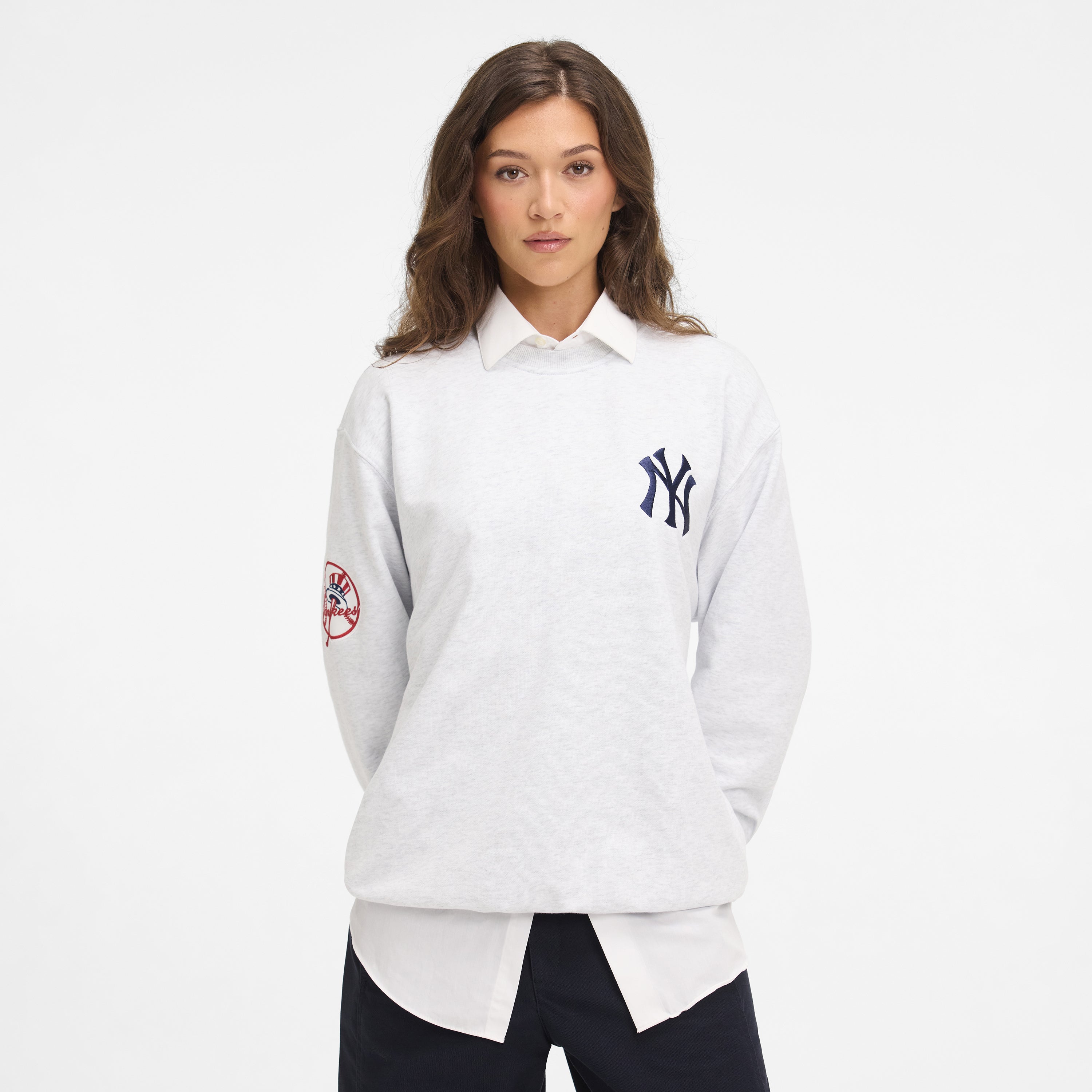 https://cdn.shopify.com/s/files/1/0601/2554/4675/files/1x1_-_Look_4_0684.jpg?v=1749149214