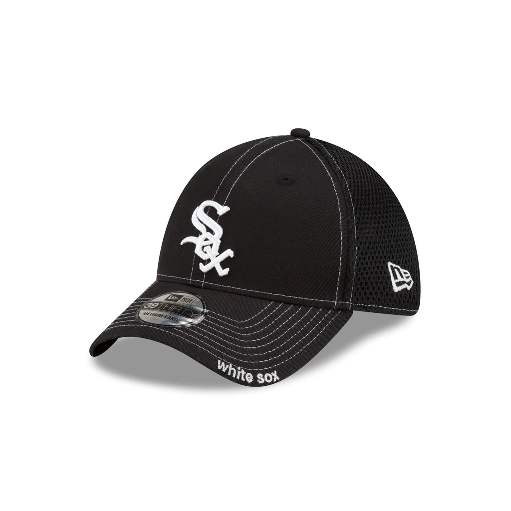 https://cdn.shopify.com/s/files/1/0601/2554/4675/files/60286955_39THIRTY_MLBSTOCK_CHIWHI_BLACK_3QL.jpg?v=1715264996