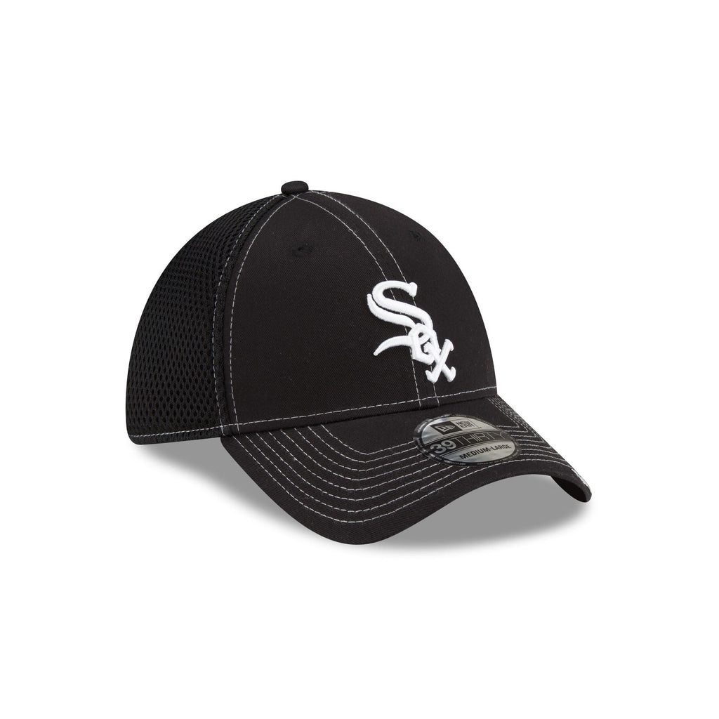 https://cdn.shopify.com/s/files/1/0601/2554/4675/files/60286955_39THIRTY_MLBSTOCK_CHIWHI_BLACK_3QR.jpg?v=1715264996