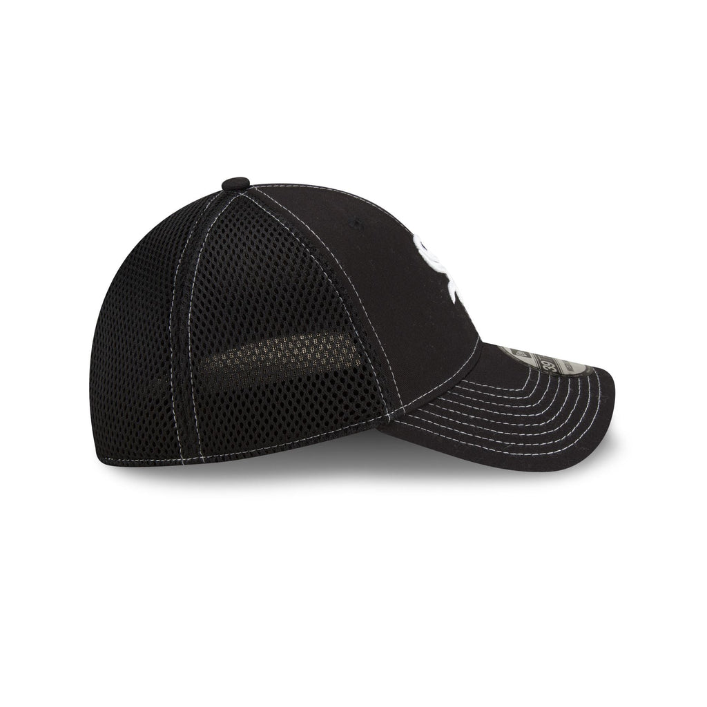 https://cdn.shopify.com/s/files/1/0601/2554/4675/files/60286955_39THIRTY_MLBSTOCK_CHIWHI_BLACK_RSIDE.jpg?v=1715264996