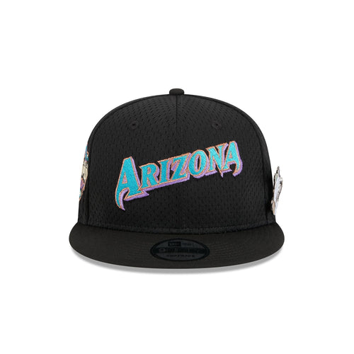 https://cdn.shopify.com/s/files/1/0601/2554/4675/files/60426604_9FIFTY_POST-UPPIN_ARIDIACO_BLK_F.jpg?v=1693420884