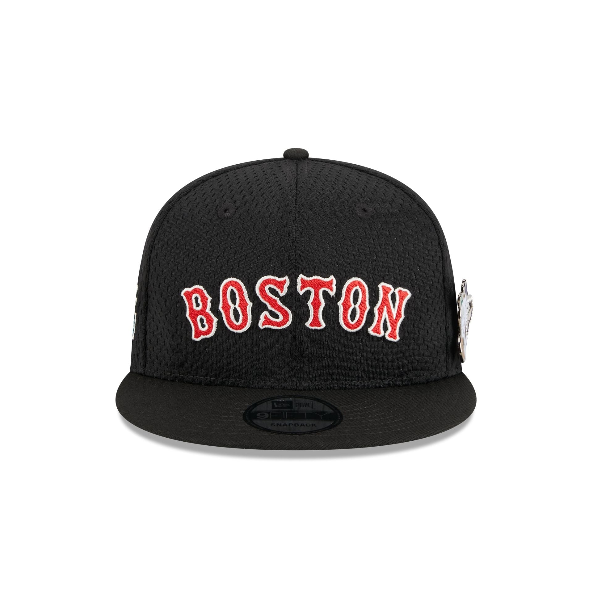 https://cdn.shopify.com/s/files/1/0601/2554/4675/files/60426605_9FIFTY_POST-UPPIN_BOSRED_BLK_F.jpg?v=1693420920