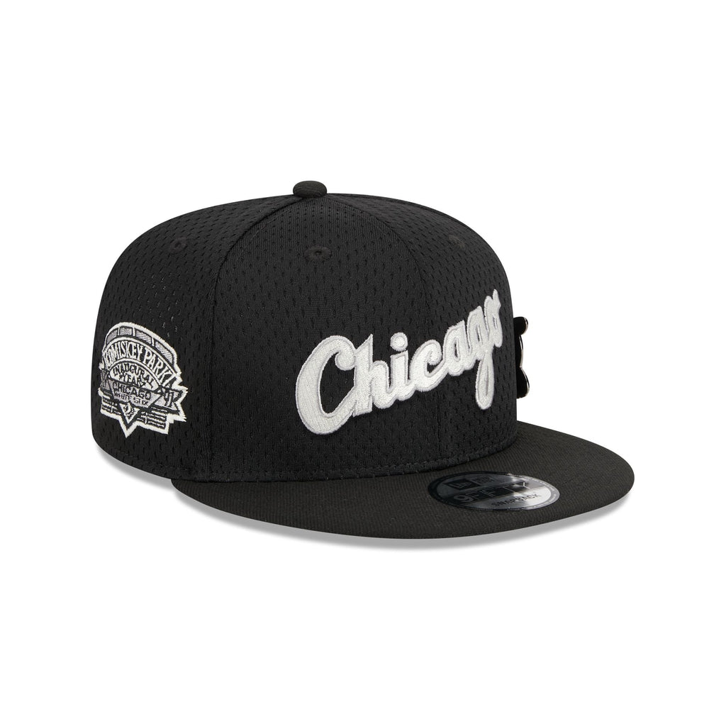 https://cdn.shopify.com/s/files/1/0601/2554/4675/files/60426606_9FIFTY_POST-UPPIN_CHIWHI_BLK_3QR.jpg?v=1693420921