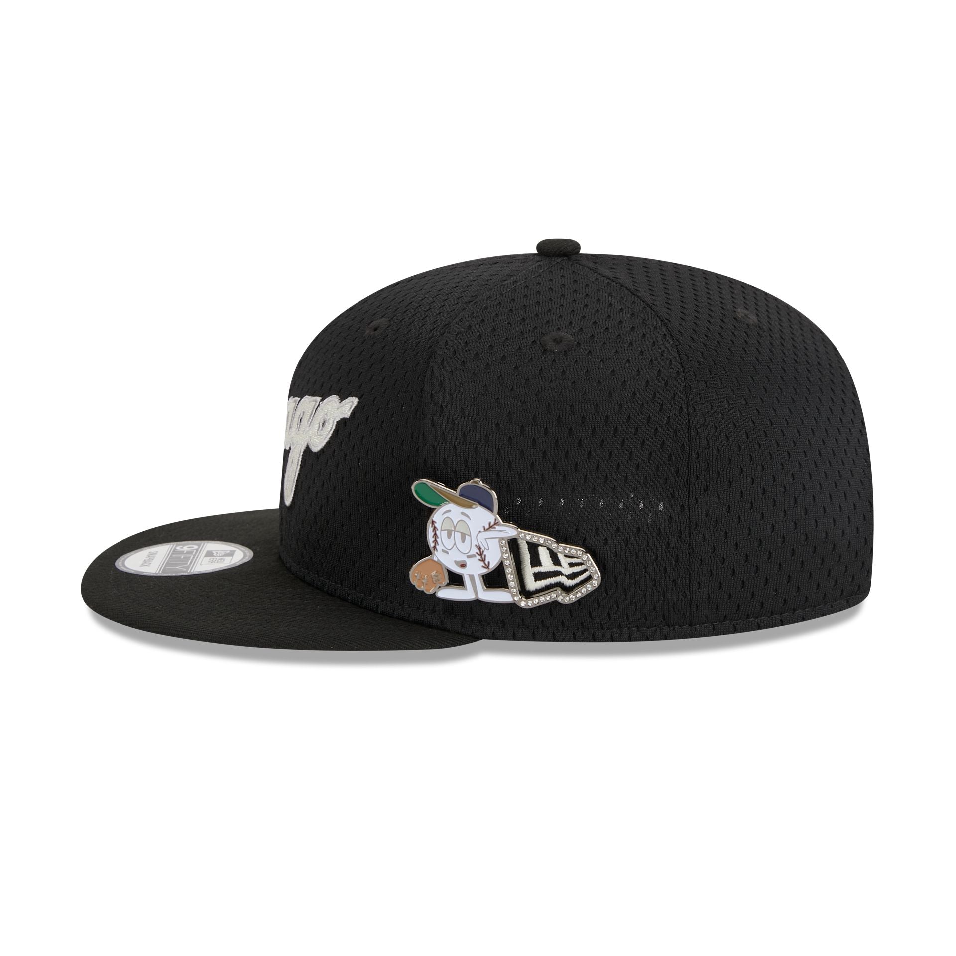 https://cdn.shopify.com/s/files/1/0601/2554/4675/files/60426606_9FIFTY_POST-UPPIN_CHIWHI_BLK_LSIDE.jpg?v=1693420921