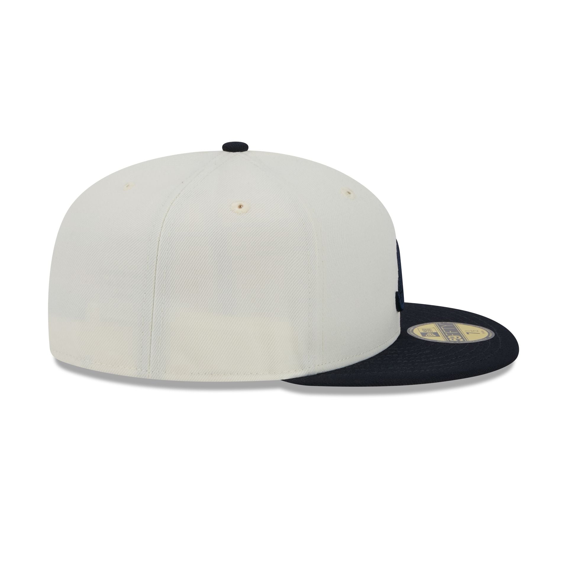 https://cdn.shopify.com/s/files/1/0601/2554/4675/files/60439152_59FIFTY_5950EGCHWOTCOTC_ATLBRA_CHW_RSIDE.jpg?v=1713795117