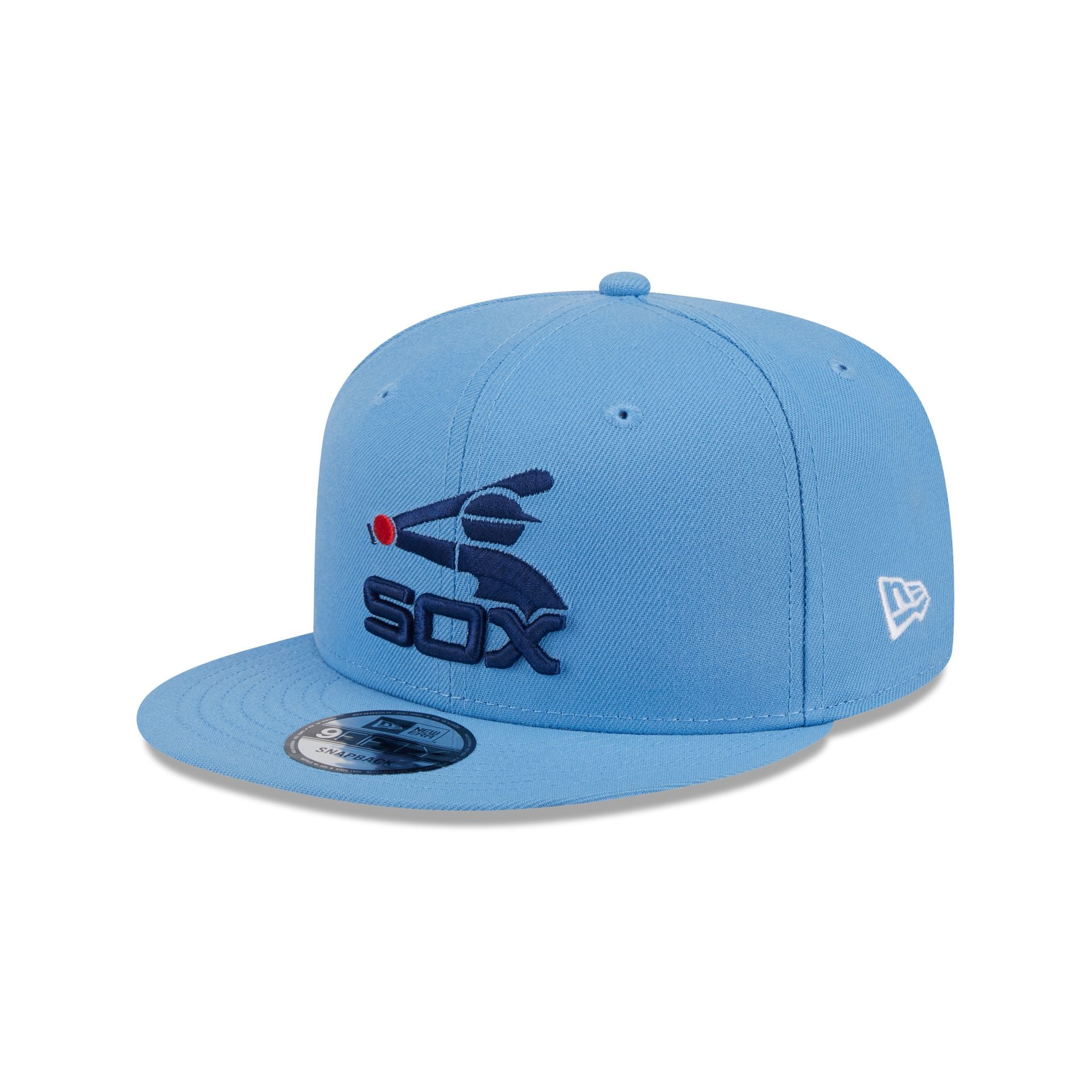 https://cdn.shopify.com/s/files/1/0601/2554/4675/files/60440190_9FIFTY_950EGSKYSKYOTC_CHIWHICO_SKYSKYOTC_3QL.jpg?v=1713795130