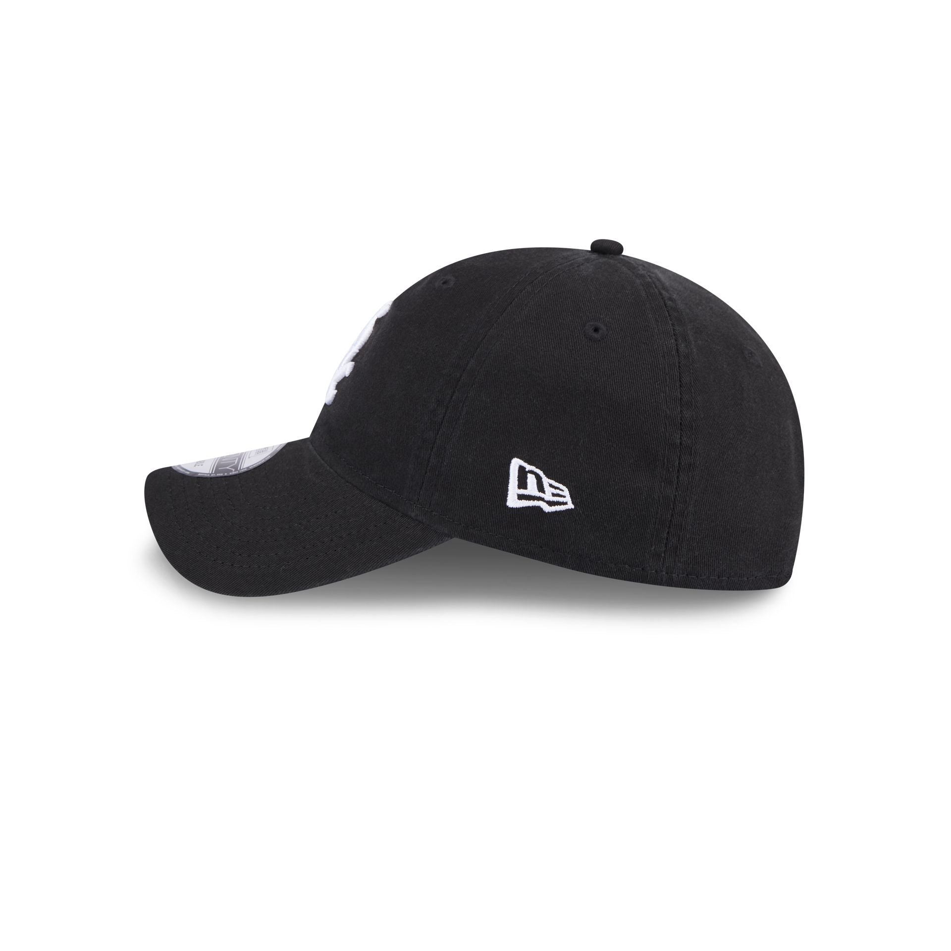 https://cdn.shopify.com/s/files/1/0601/2554/4675/files/60445532_9TWENTY_JR3930EGNEOOTCST_CHIWHI_BLK_LSIDE.jpg?v=1713795129