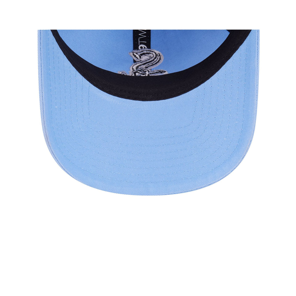 https://cdn.shopify.com/s/files/1/0601/2554/4675/files/60445723_9TWENTY_920EGSKYSKYOTC_CHIWHI_SKY_UV.jpg?v=1713795131