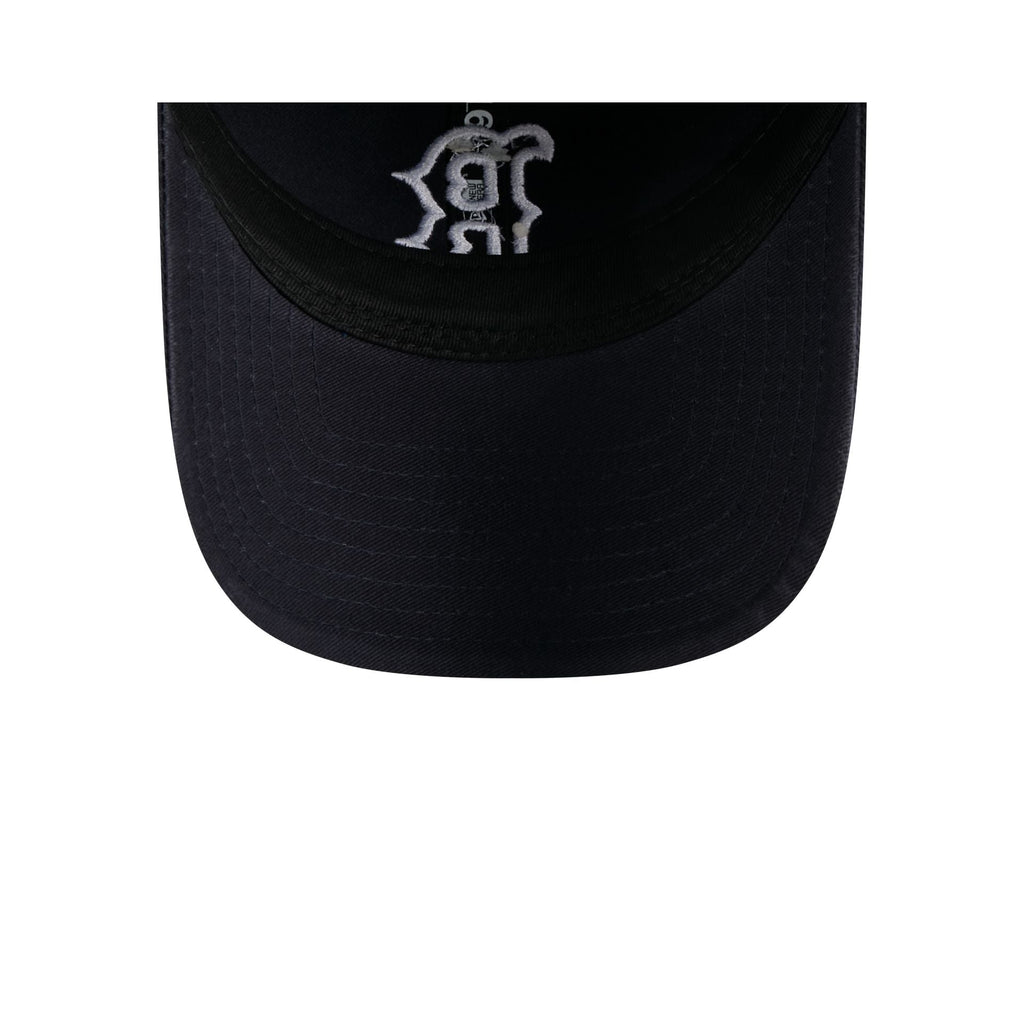 https://cdn.shopify.com/s/files/1/0601/2554/4675/files/60446307_9TWENTY_W920EGGLITTEROTC_BOSRED_OTC_UV.jpg?v=1758808718