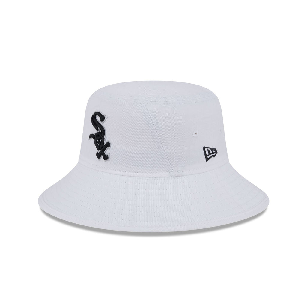 https://cdn.shopify.com/s/files/1/0601/2554/4675/files/60446860_BUCKET_BCKTEGWHIWHIOTC_CHIWHI_WHI_3QL.jpg?v=1713795127