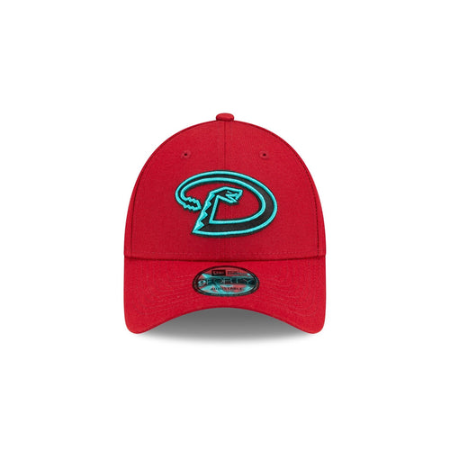https://cdn.shopify.com/s/files/1/0601/2554/4675/files/60495369_60498445_9FORTY_THELEAGUEALT2_ARIDIA_OTCOTC_F.jpg?v=1705601333