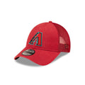 https://cdn.shopify.com/s/files/1/0601/2554/4675/files/60495372_9FORTY_TRUCKER_ARIDIA_OTCOTC_3QL.jpg?v=1705601000