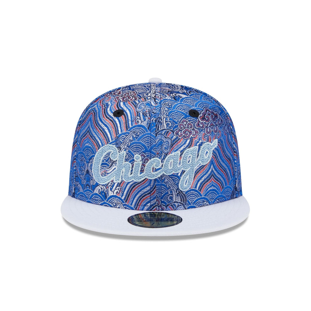 https://cdn.shopify.com/s/files/1/0601/2554/4675/files/60571764_59FIFTY_LifestyleEnergy_CHIWHI_LRY_F.jpg?v=1717514866