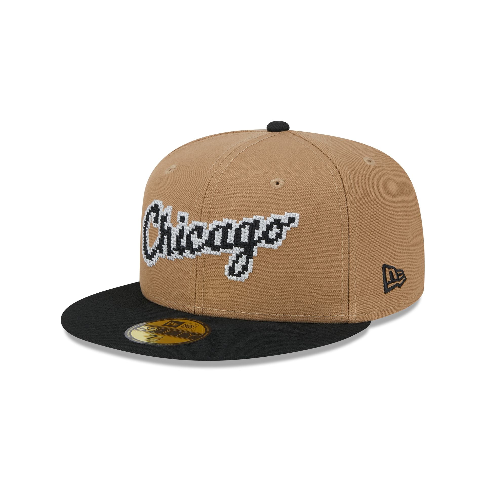 https://cdn.shopify.com/s/files/1/0601/2554/4675/files/60573338_59FIFTY_CLASSIC8-BITWORDMA_CHIWHI_KHK_3QL.jpg?v=1726173640