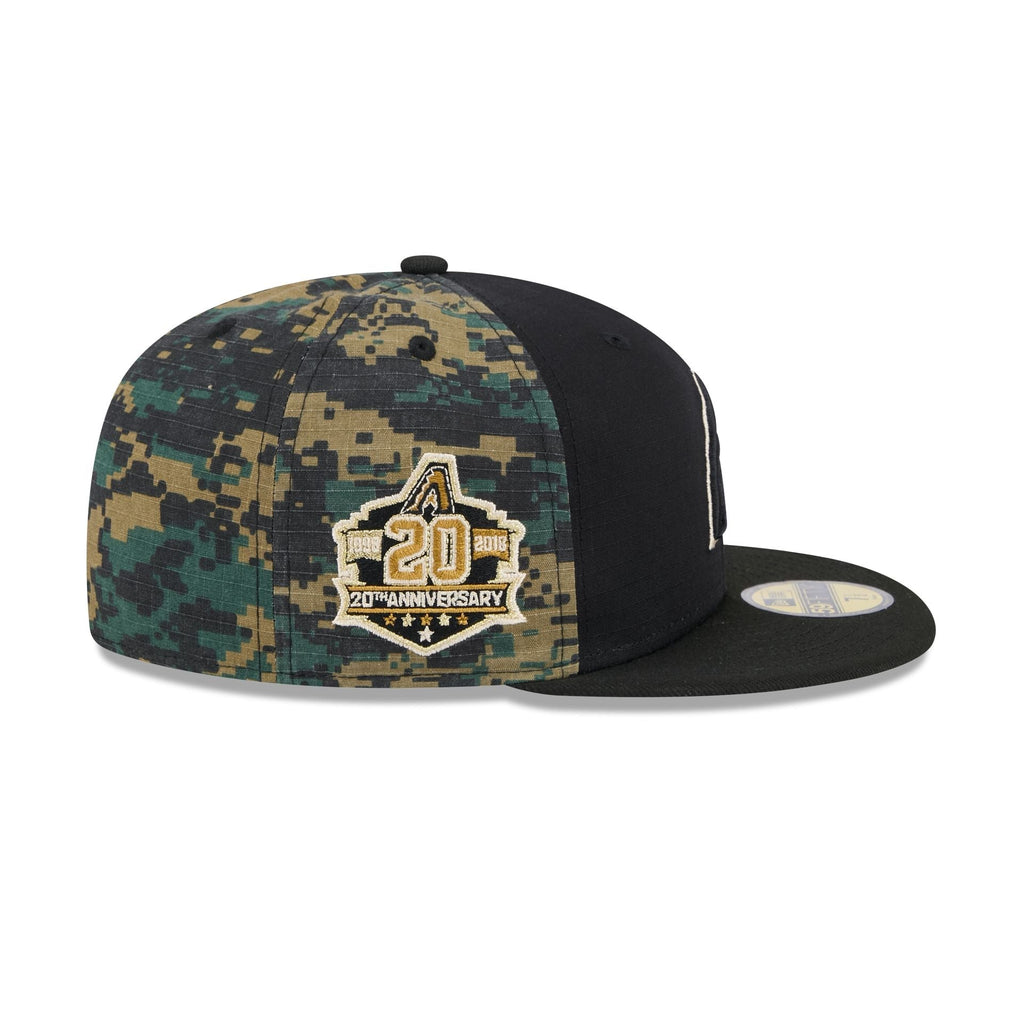 https://cdn.shopify.com/s/files/1/0601/2554/4675/files/60573399_59FIFTY_DIGICAMO_ARIDIACO_BLK_RSIDE.jpg?v=1728315062