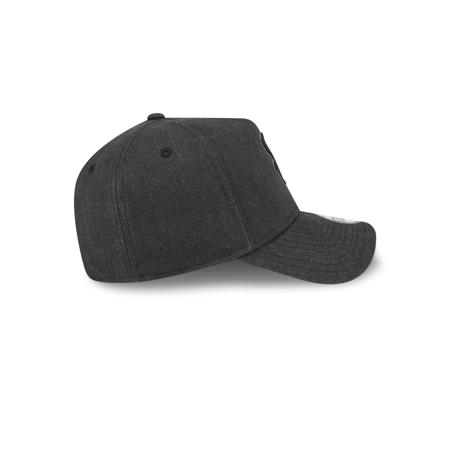 https://cdn.shopify.com/s/files/1/0601/2554/4675/files/60573445_AF9FORTY_LOGOESSENTIALS_CHIWHI_BLK_RSIDE.jpg?v=1726173638