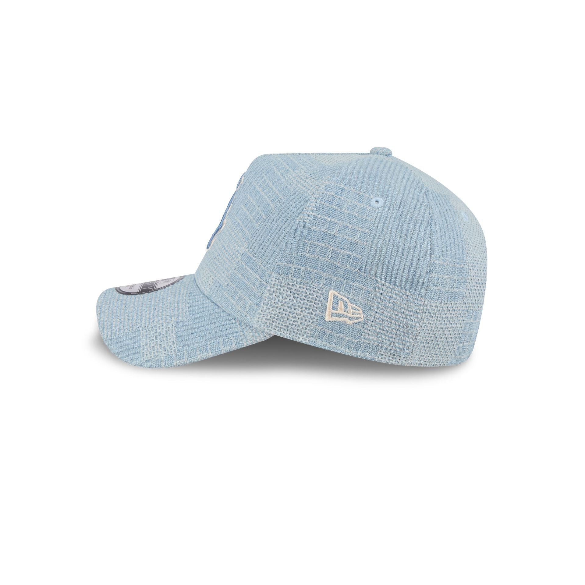 https://cdn.shopify.com/s/files/1/0601/2554/4675/files/60573516_AF9FORTY_LOGOESSENTIALS_CHIWHI_XBL_LSIDE.jpg?v=1726173632