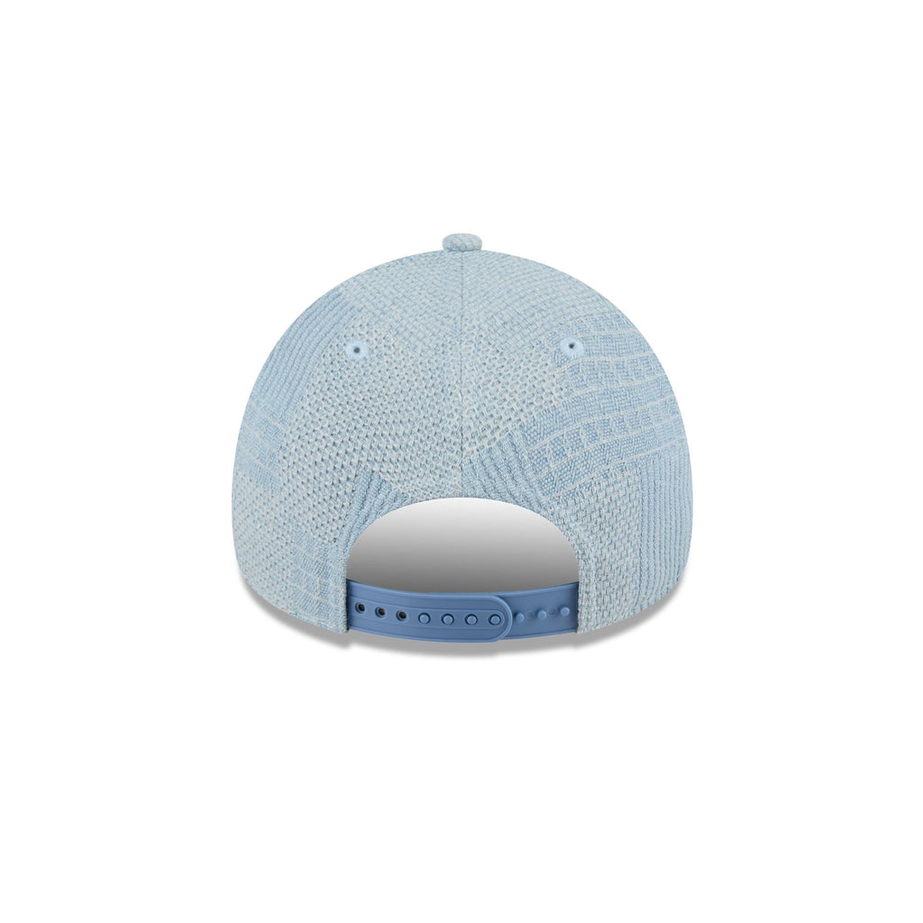 https://cdn.shopify.com/s/files/1/0601/2554/4675/files/60573516_AF9FORTY_LOGOESSENTIALS_CHIWHI_XBL_R.jpg?v=1726173633