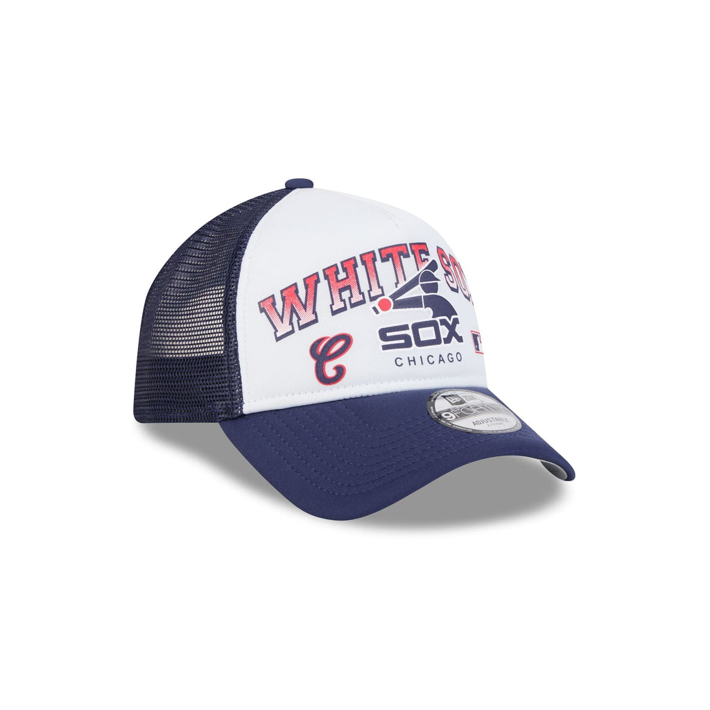 https://cdn.shopify.com/s/files/1/0601/2554/4675/files/60573570_AF9FORTY_RETROWORDMARK_CHIWHICO_OTC_3QR.jpg?v=1723664223
