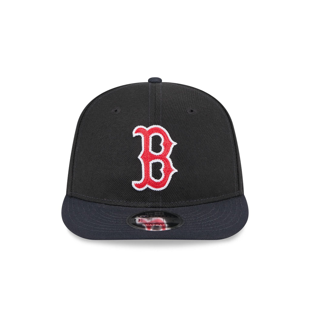 https://cdn.shopify.com/s/files/1/0601/2554/4675/files/60577615_RC9FIFTY_LifestyleEnergy_BOSRED_BLKOTC_F.jpg?v=1714575207