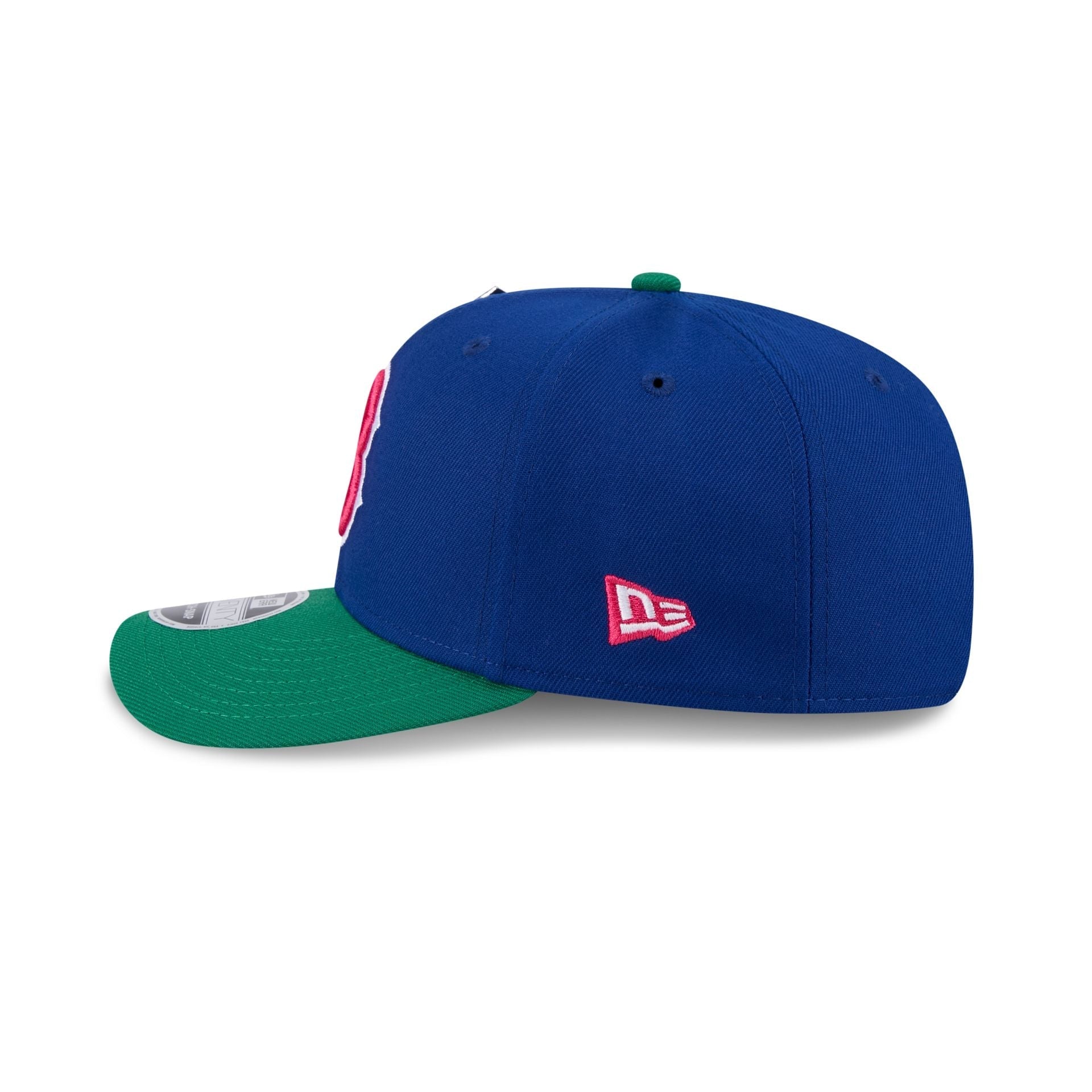 https://cdn.shopify.com/s/files/1/0601/2554/4675/files/60584832_9SEVENTY_BLC97022675_BOSRED_BRY_LSIDE.jpg?v=1721659314