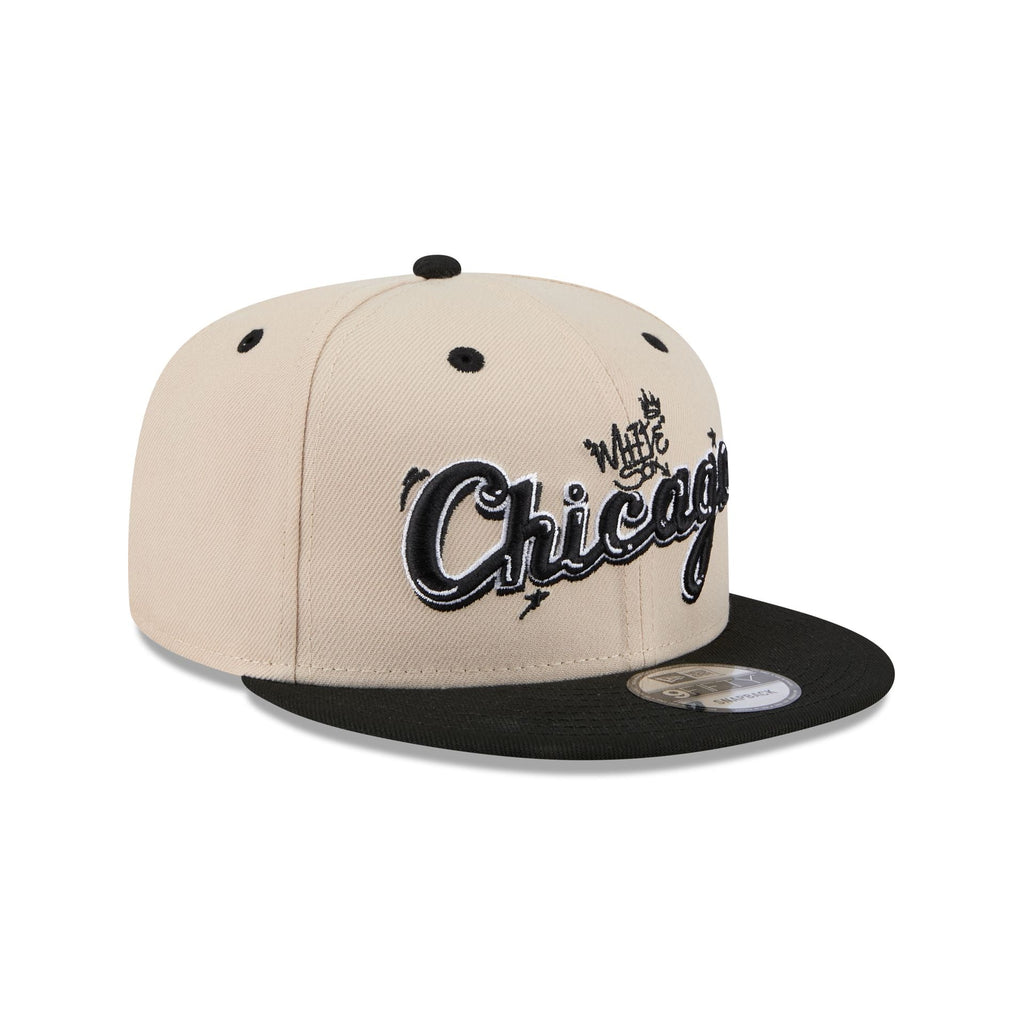 https://cdn.shopify.com/s/files/1/0601/2554/4675/files/60586768_9FIFTY_TEAMART_CHIWHI_OTC_3QR.jpg?v=1728999914