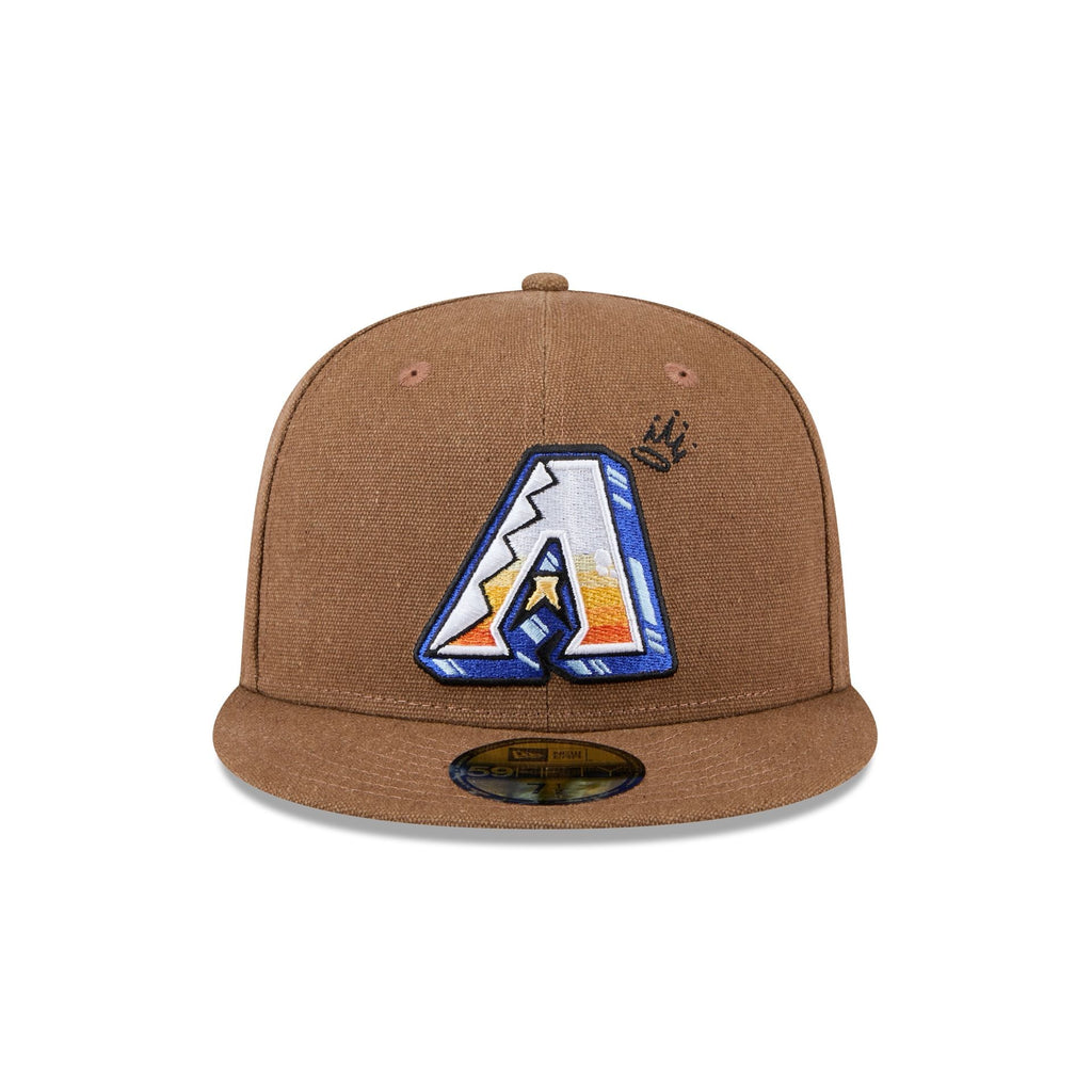 https://cdn.shopify.com/s/files/1/0601/2554/4675/files/60586855_59FIFTY_LOGOSCRIBBLE_ARIDIA_OTC_F.jpg?v=1728999915