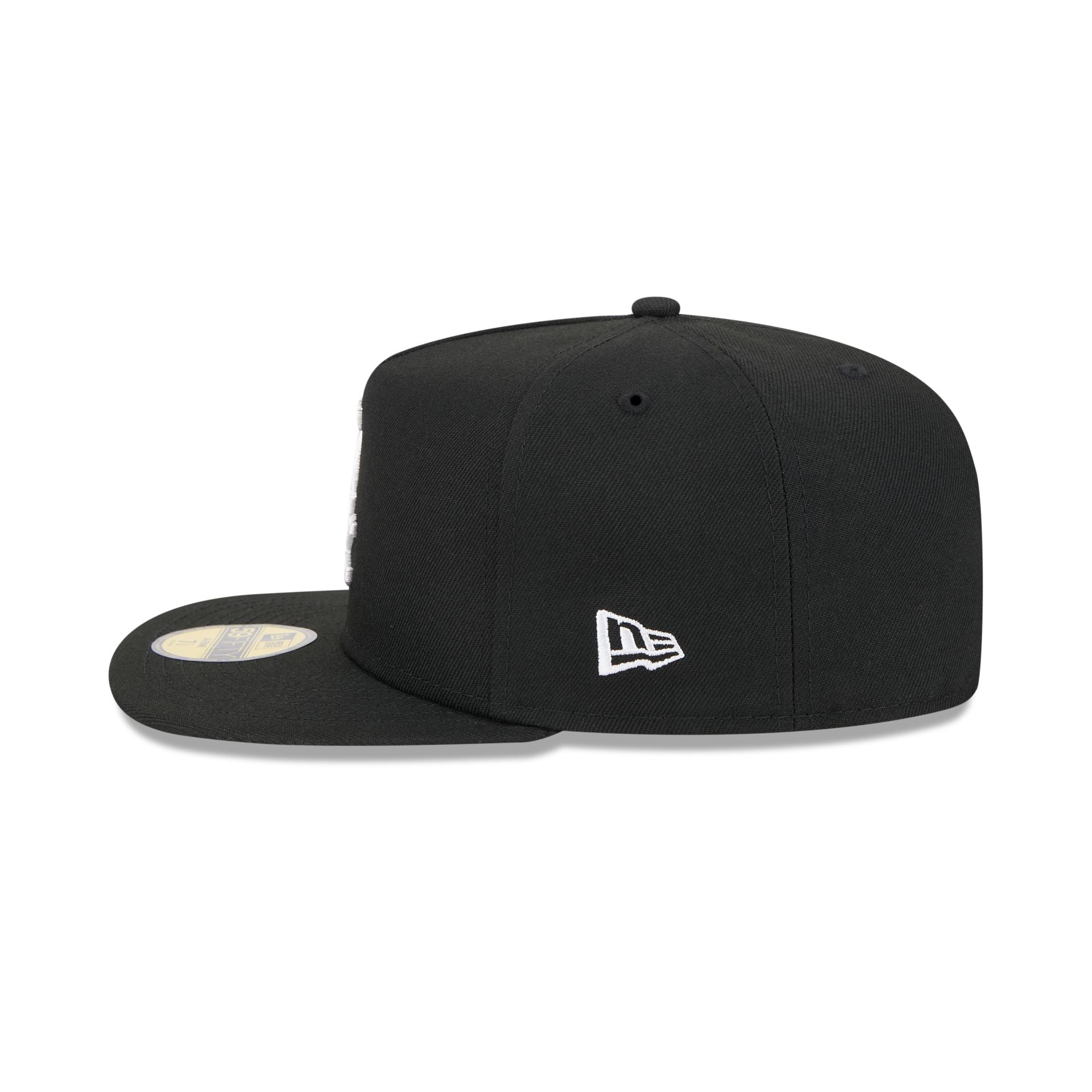 https://cdn.shopify.com/s/files/1/0601/2554/4675/files/60592134_59FIFTYAF_CHS5950AF24376_CHIWHI_OTC_LSIDE.jpg?v=1727902196