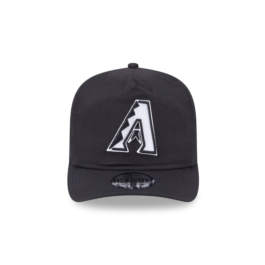 https://cdn.shopify.com/s/files/1/0601/2554/4675/files/60641108_GOLFER_EVERYDAYNYLON_ARIDIA_BLK_F.jpg?v=1740520621