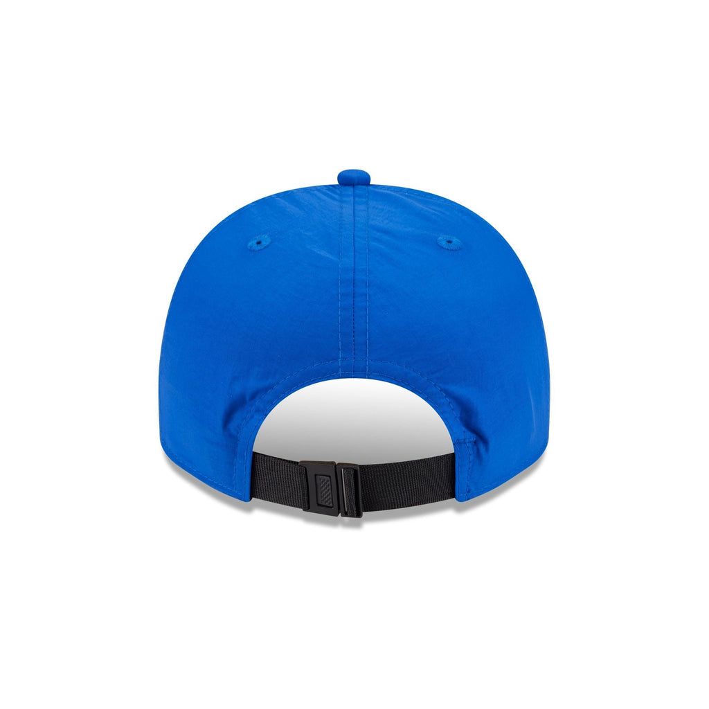 https://cdn.shopify.com/s/files/1/0601/2554/4675/files/60641141_GOLFER_EVERYDAYNYLON_BOSRED_LRY_R.jpg?v=1740520615