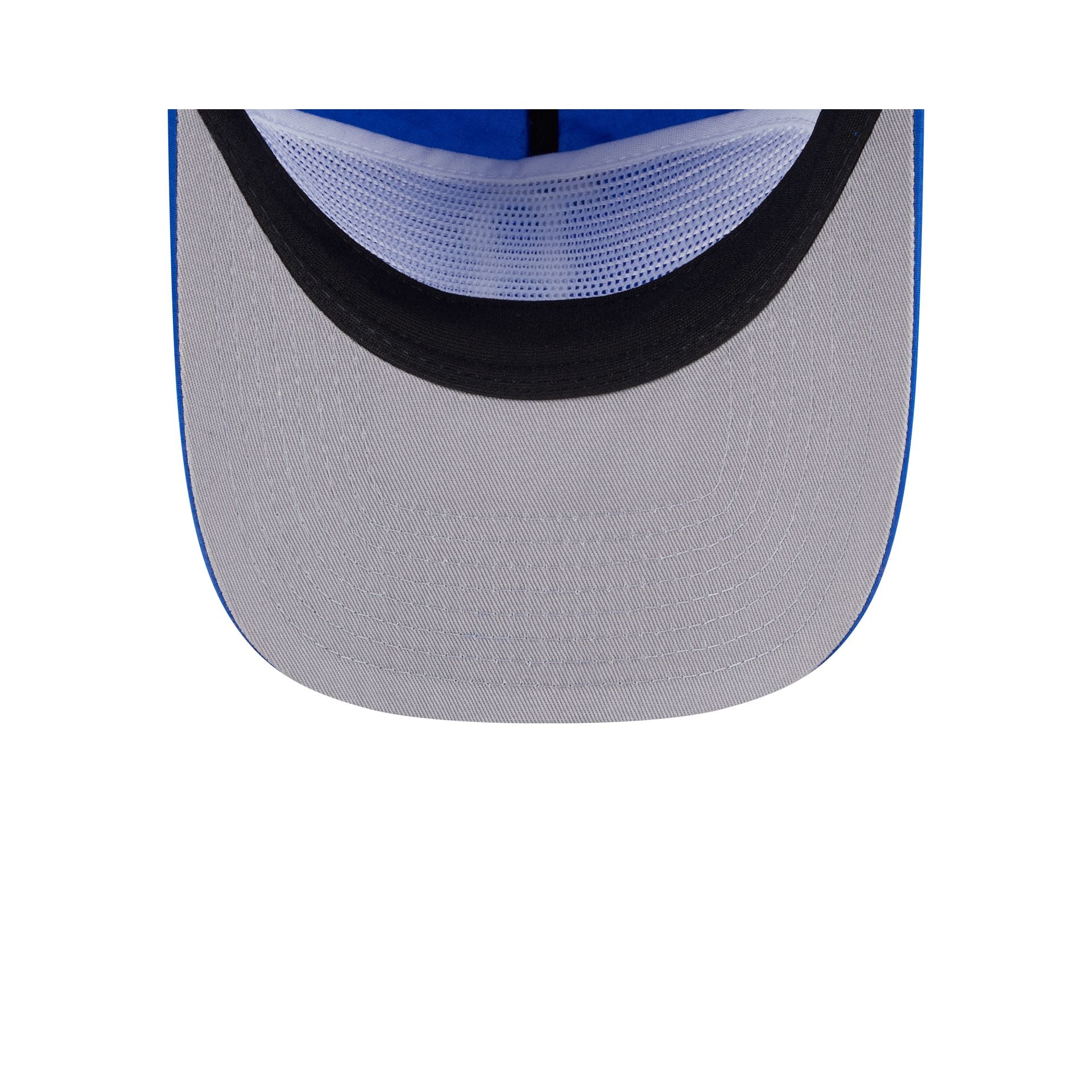 https://cdn.shopify.com/s/files/1/0601/2554/4675/files/60641141_GOLFER_EVERYDAYNYLON_BOSRED_LRY_UV.jpg?v=1740520615