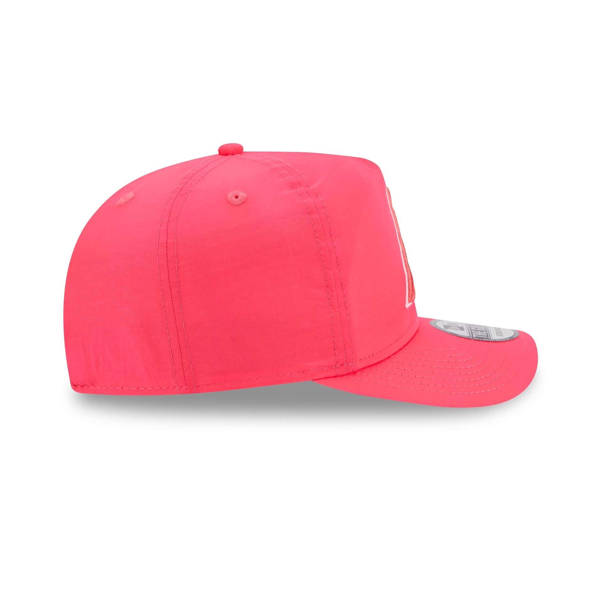 https://cdn.shopify.com/s/files/1/0601/2554/4675/files/60641171_GOLFER_EVERYDAYNYLON_ARIDIA_XPK_RSIDE.jpg?v=1740520616