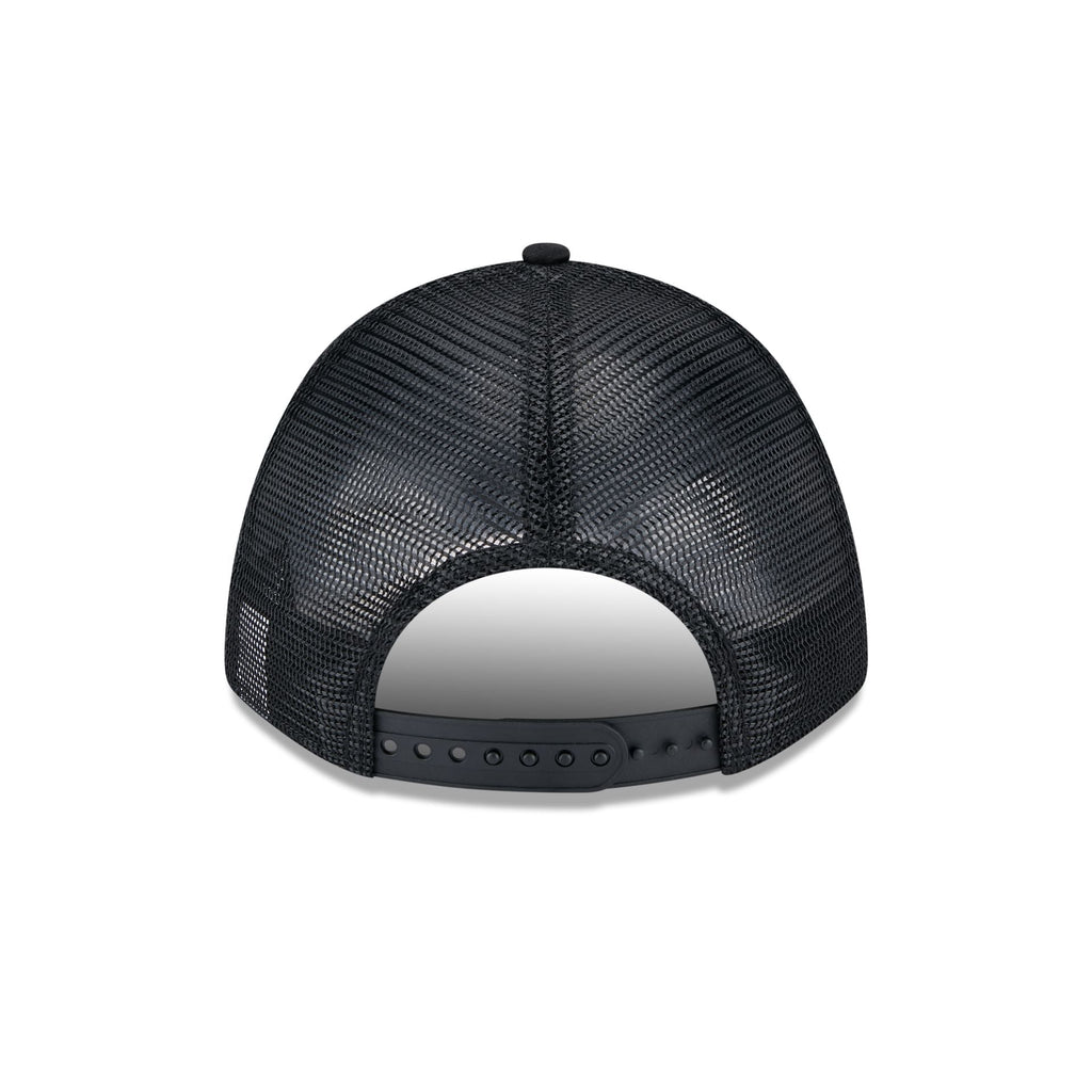 https://cdn.shopify.com/s/files/1/0601/2554/4675/files/60641194_940MC_20AF_20TRUCKER_GRADIENTRACEWAY_BOSRED_BLK_R.jpg?v=1738873206