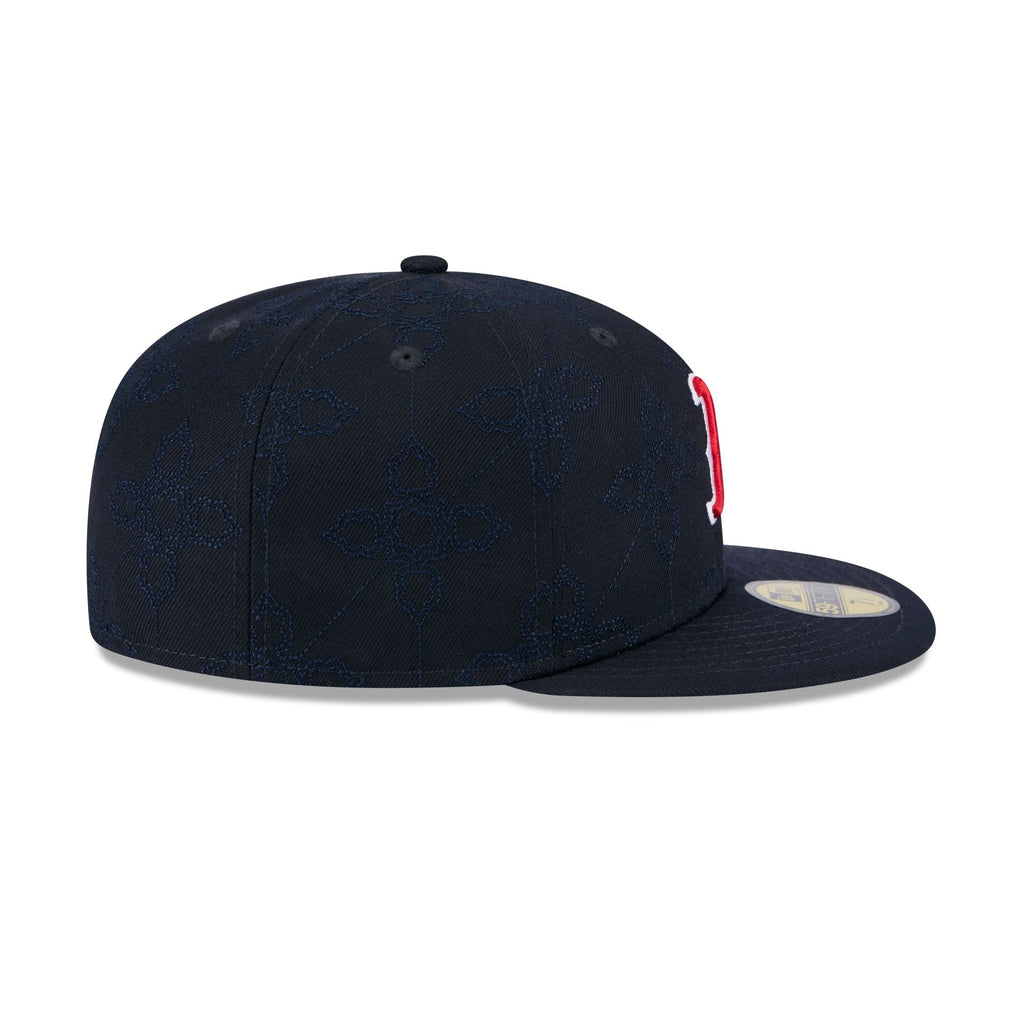 https://cdn.shopify.com/s/files/1/0601/2554/4675/files/60641245_59FIFTY_OTCPATTERN_BOSRED_OTC_RSIDE.jpg?v=1739890273