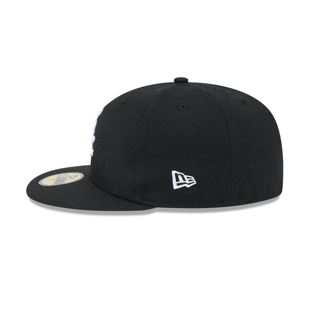https://cdn.shopify.com/s/files/1/0601/2554/4675/files/60641247_59FIFTY_OTCPATTERN_CHIWHI_OTC_LSIDE.jpg?v=1739890272