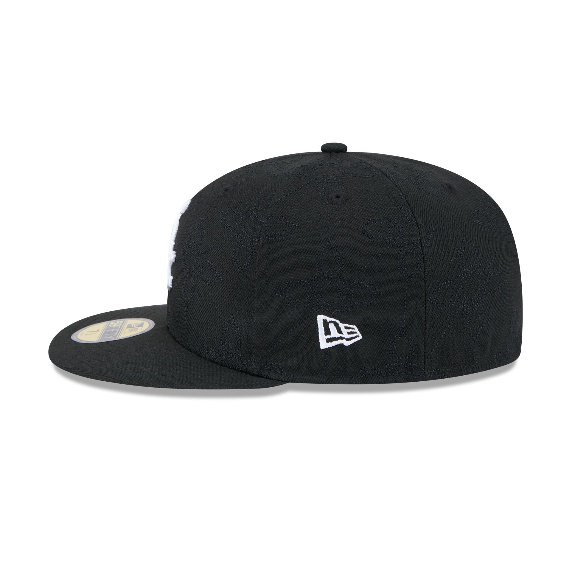 https://cdn.shopify.com/s/files/1/0601/2554/4675/files/60641247_59FIFTY_OTCPATTERN_CHIWHI_OTC_LSIDE.jpg?v=1739890272