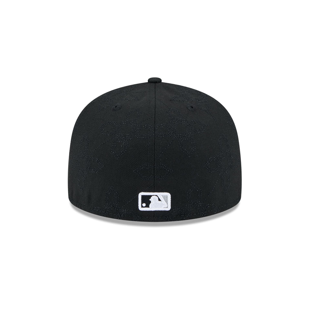 https://cdn.shopify.com/s/files/1/0601/2554/4675/files/60641247_59FIFTY_OTCPATTERN_CHIWHI_OTC_R.jpg?v=1739890272