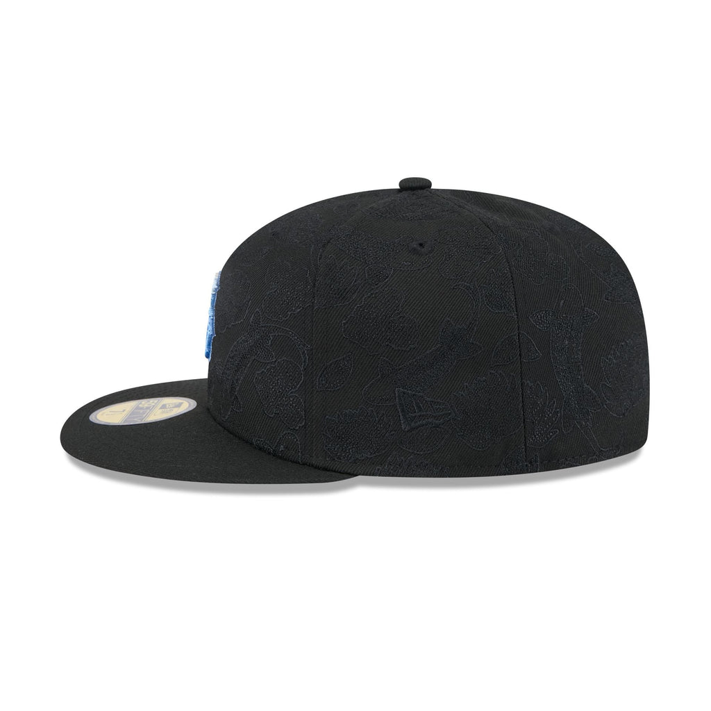 https://cdn.shopify.com/s/files/1/0601/2554/4675/files/60641300_59FIFTY_TONALKOI_BOSRED_BLK_LSIDE.jpg?v=1739890276