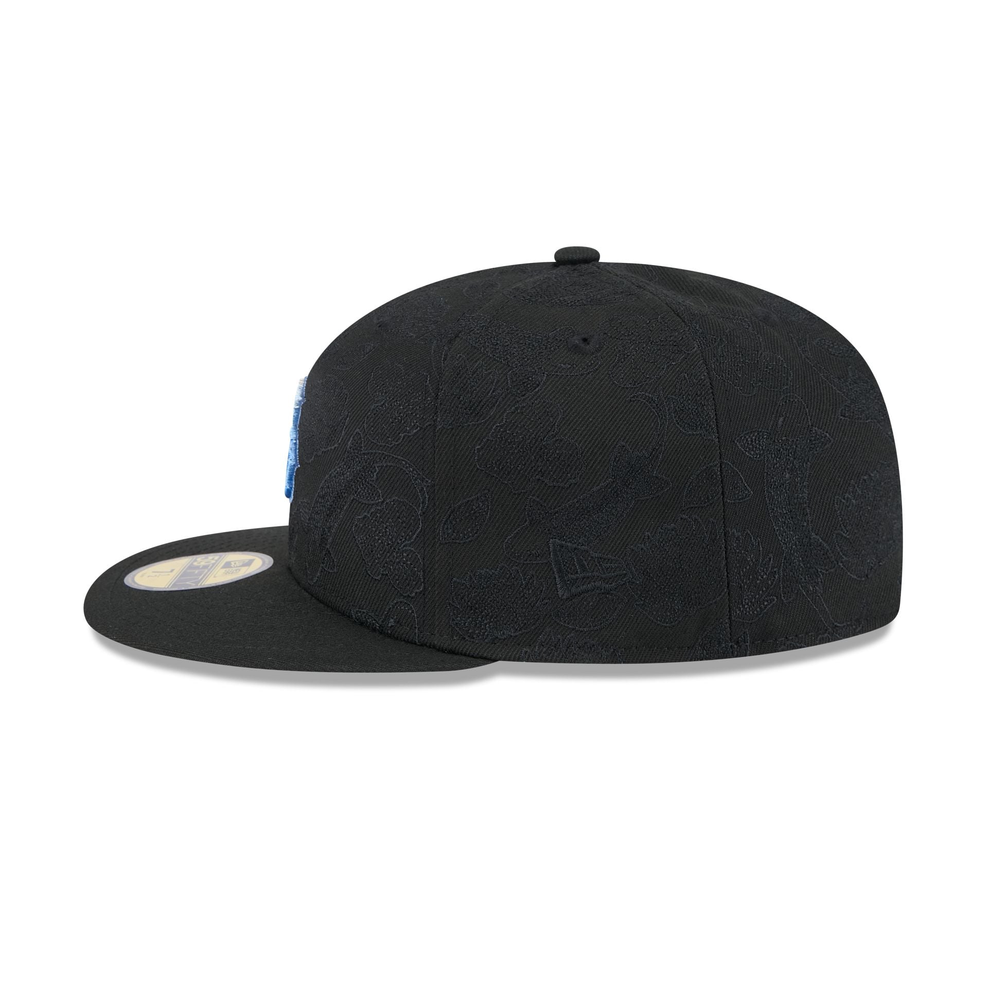 https://cdn.shopify.com/s/files/1/0601/2554/4675/files/60641300_59FIFTY_TONALKOI_BOSRED_BLK_LSIDE.jpg?v=1739890276