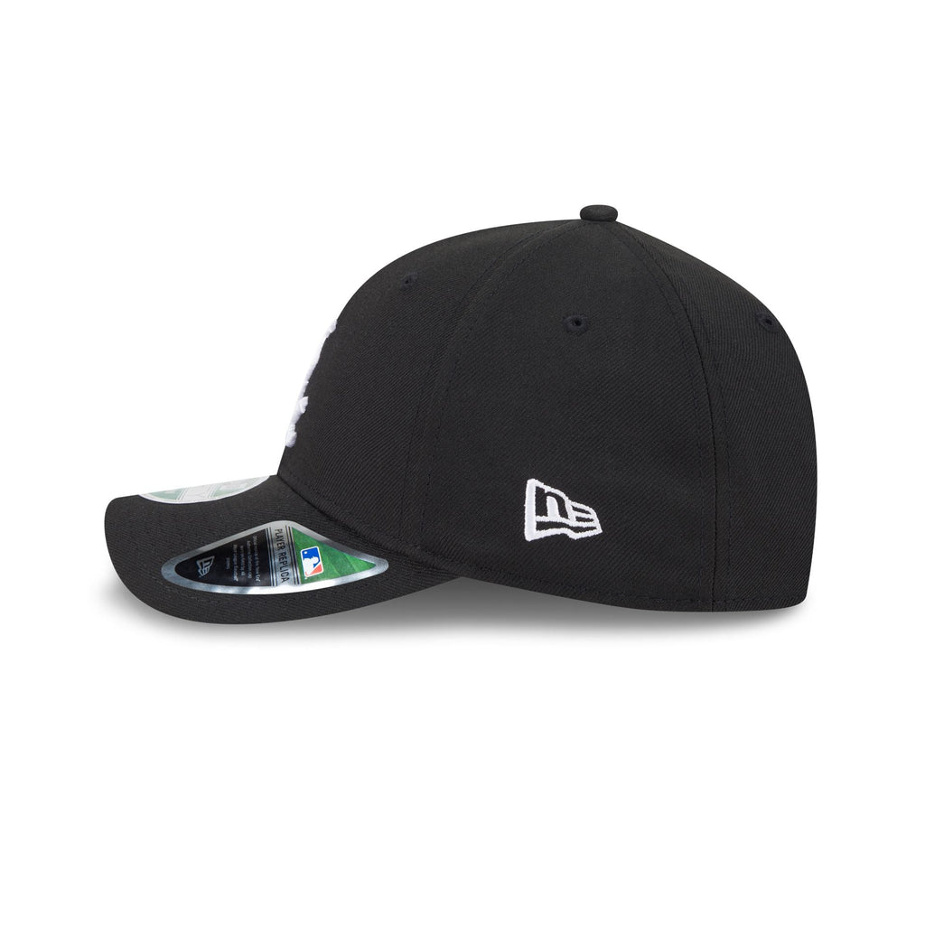 https://cdn.shopify.com/s/files/1/0601/2554/4675/files/60646779_60646947_9FORTYMC_MLBPLYRREP940MC_CHIWHI_OTC_LSIDE_e6007758-6ab6-44bb-9870-d4c1ff7648f7.jpg?v=1736976980