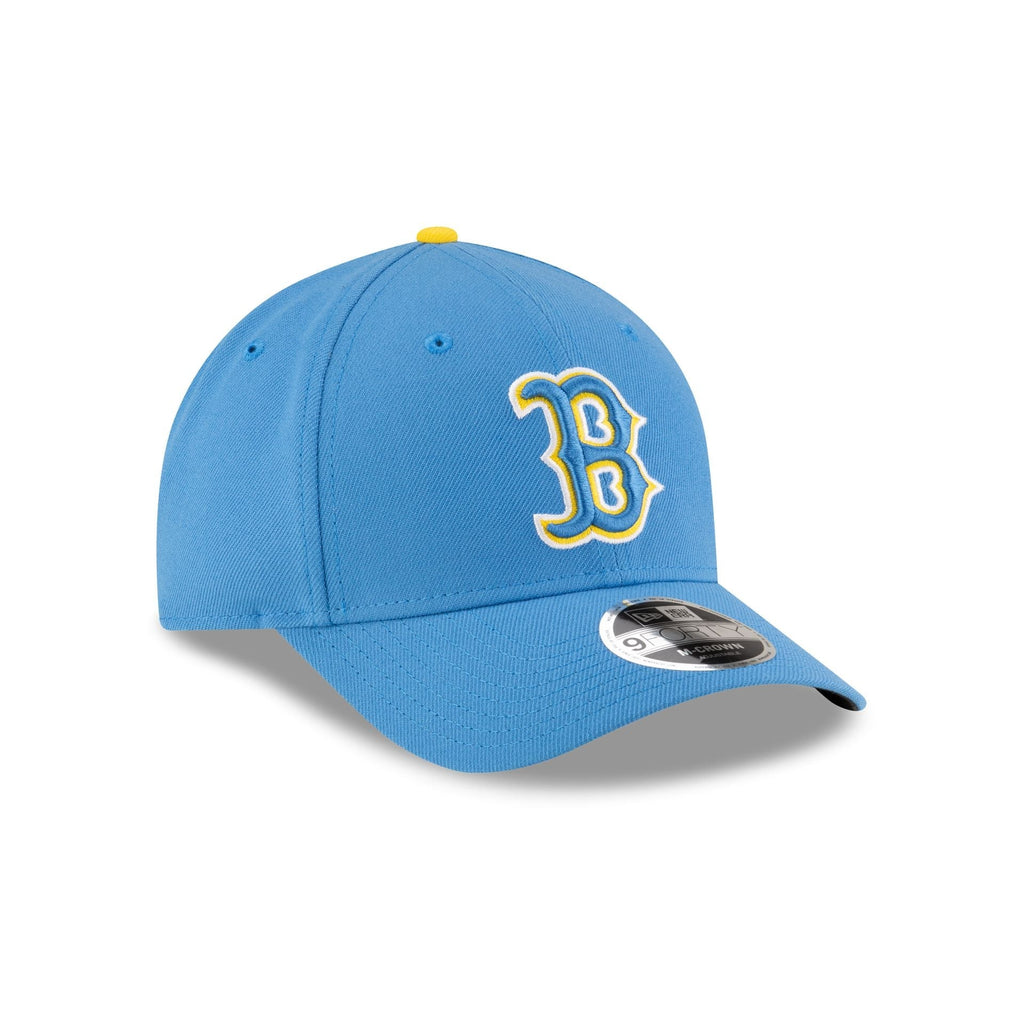 https://cdn.shopify.com/s/files/1/0601/2554/4675/files/60646830_60654555_9FORTYMC_PLYRREPM-CROWNALT225_BOSRED_OTCOTC_3QR.jpg?v=1734635130