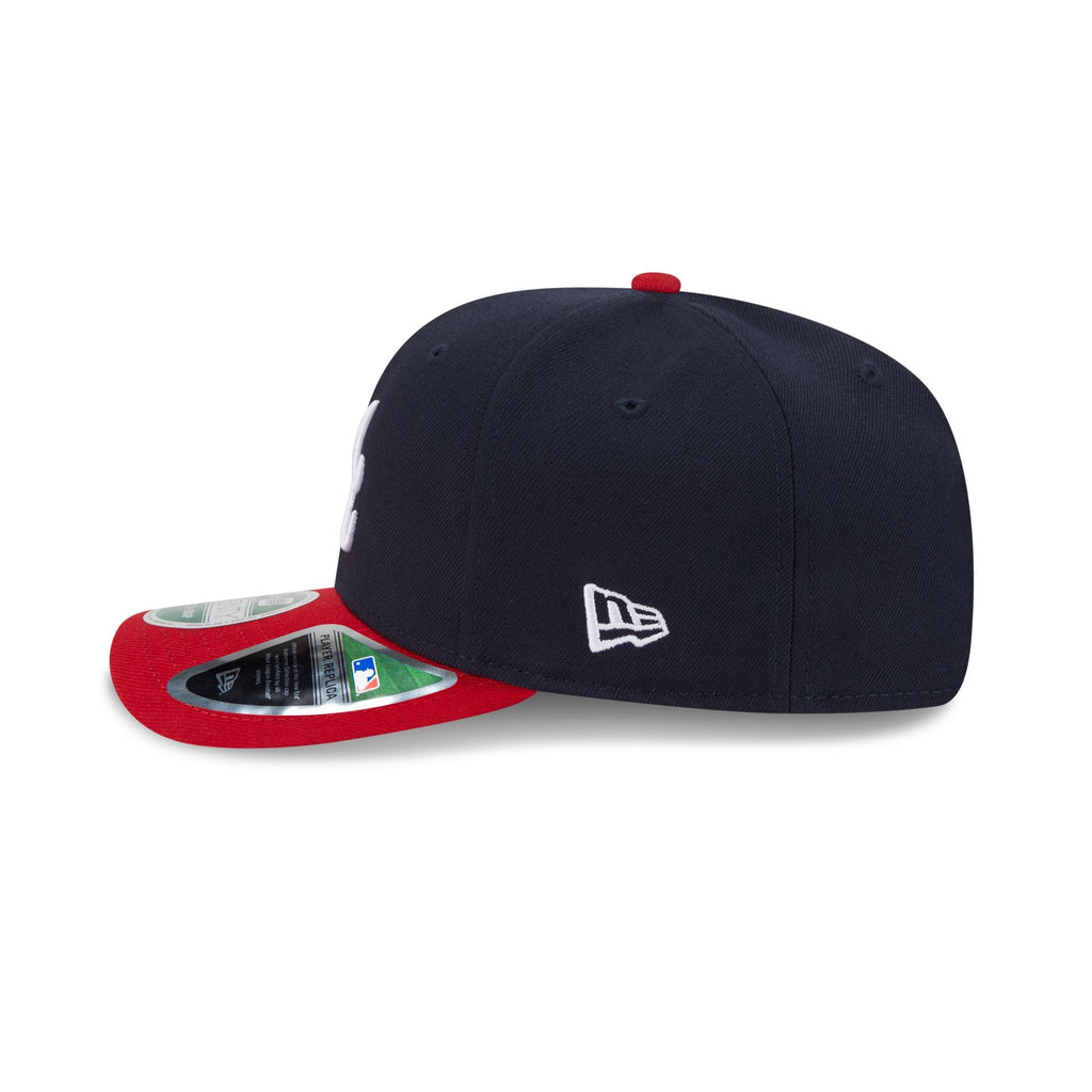 https://cdn.shopify.com/s/files/1/0601/2554/4675/files/60646845_9SEVENTY_MLBPLYRREP970SS_ATLBRA_OTC_LSIDE.jpg?v=1736976593