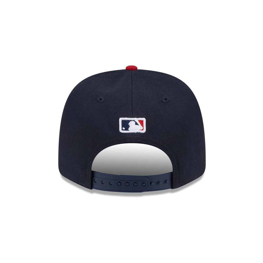 https://cdn.shopify.com/s/files/1/0601/2554/4675/files/60646845_9SEVENTY_MLBPLYRREP970SS_ATLBRA_OTC_R.jpg?v=1736976593