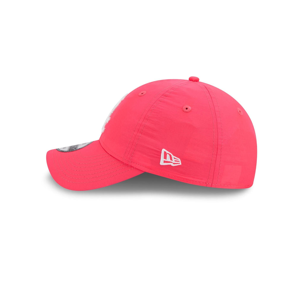 https://cdn.shopify.com/s/files/1/0601/2554/4675/files/60656388_9TWENTY_EVERYDAYNYLON_CHIWHI_XPK_LSIDE.jpg?v=1740520617